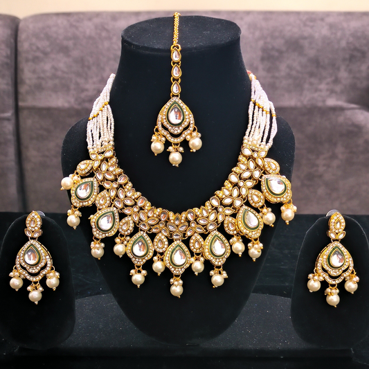 Beautiful Heavy Kundan Pearl Necklace Set