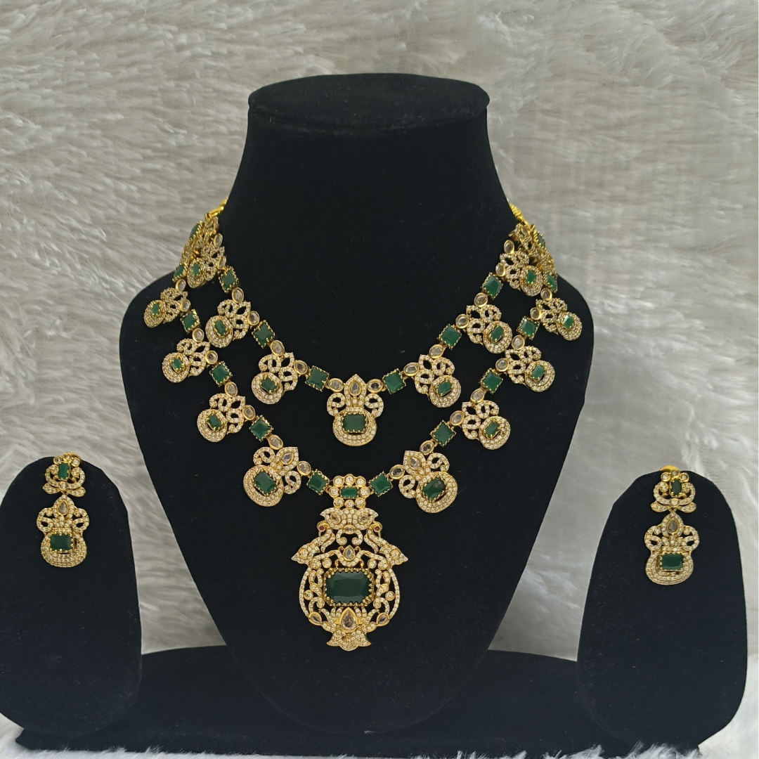 Beautiful Pachi Kundan layered Necklace Set