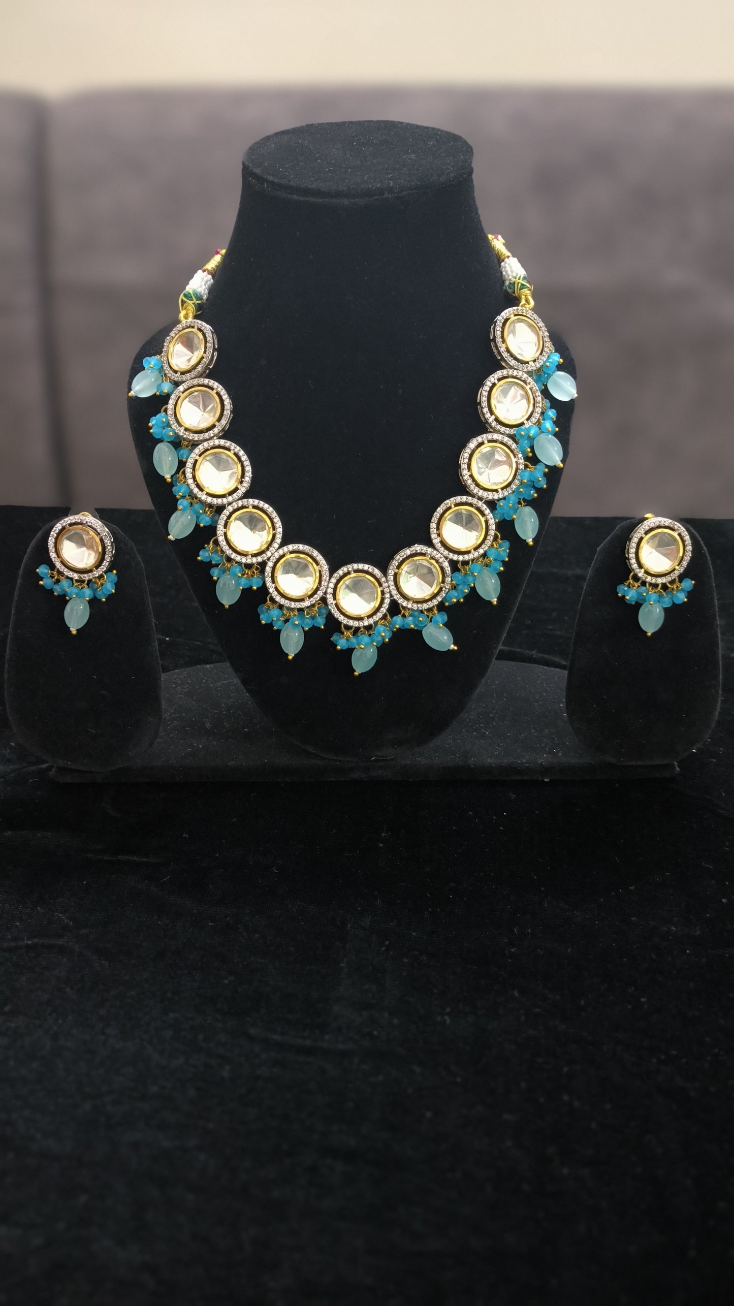 Stunning Blue Foil Kundan Short Necklace Set