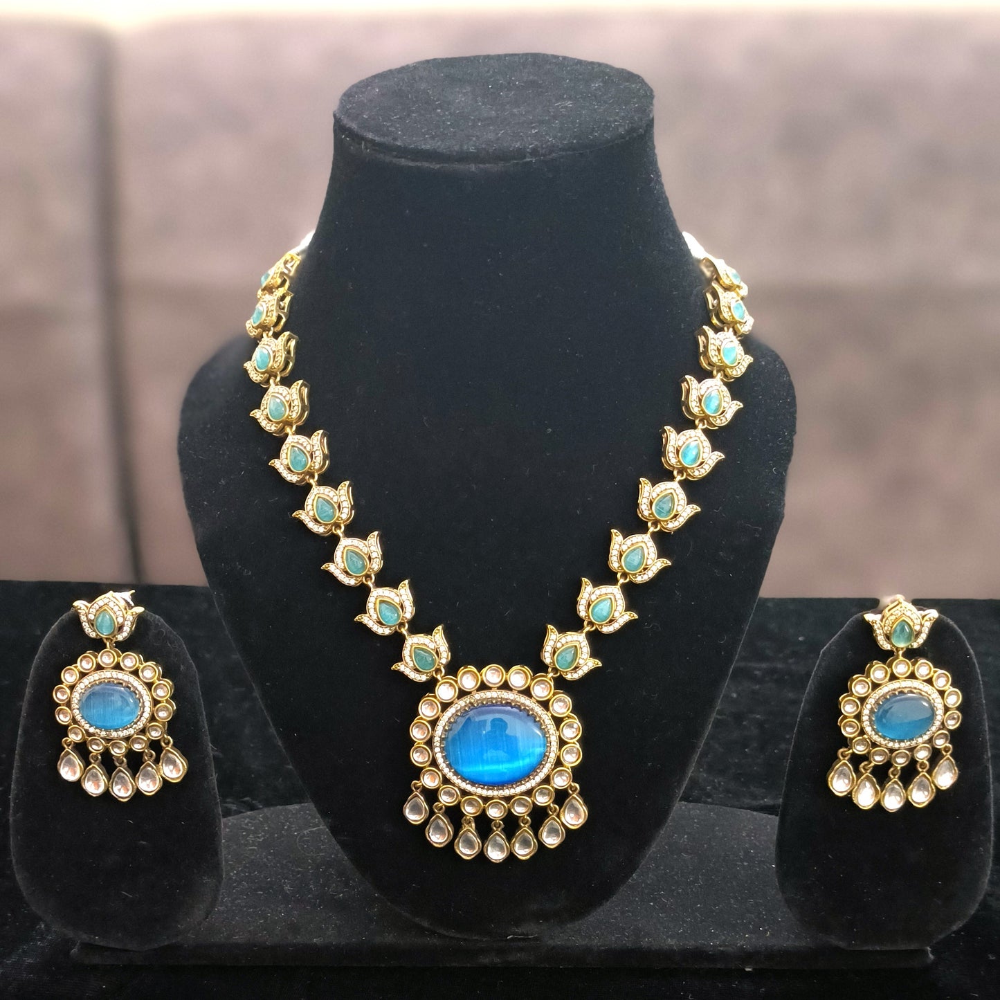 Magnificient Blue Polki Kundan Set