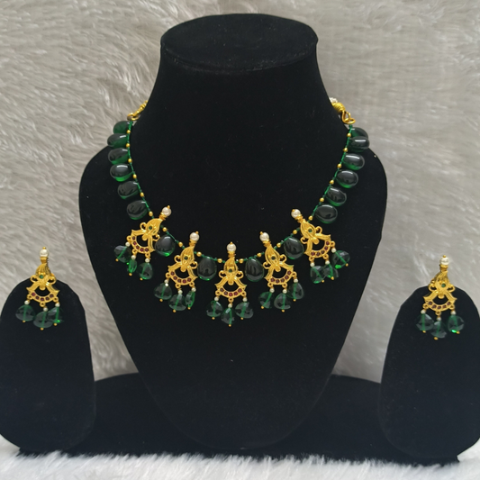 Green Kempu Stones Necklace Set