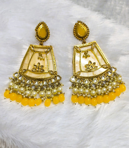 Stylish MOP Earrings with Kundan Pearls and Beads