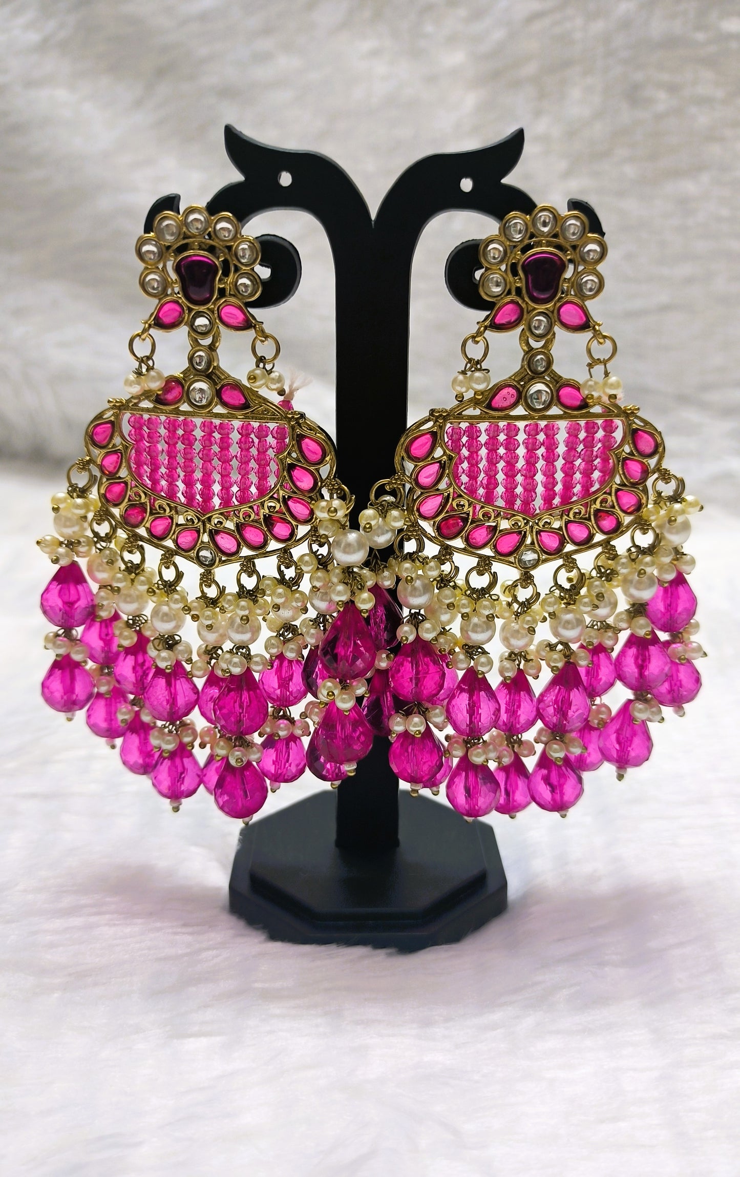 Trendy Earrings with Pearls and Beads