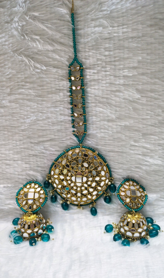 Beautiful Mirror Kundan Earirngs with Maangtikka