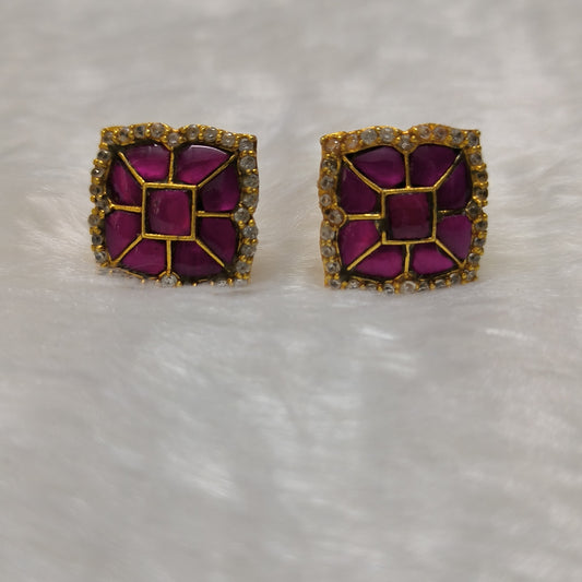 Beautiful Jadau Studs With Pacha Stones