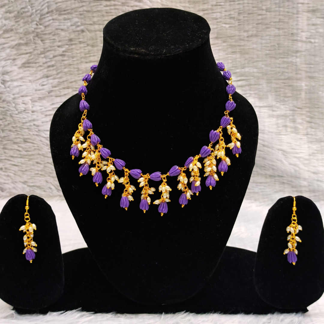 Tulip Beads short necklace with earrings