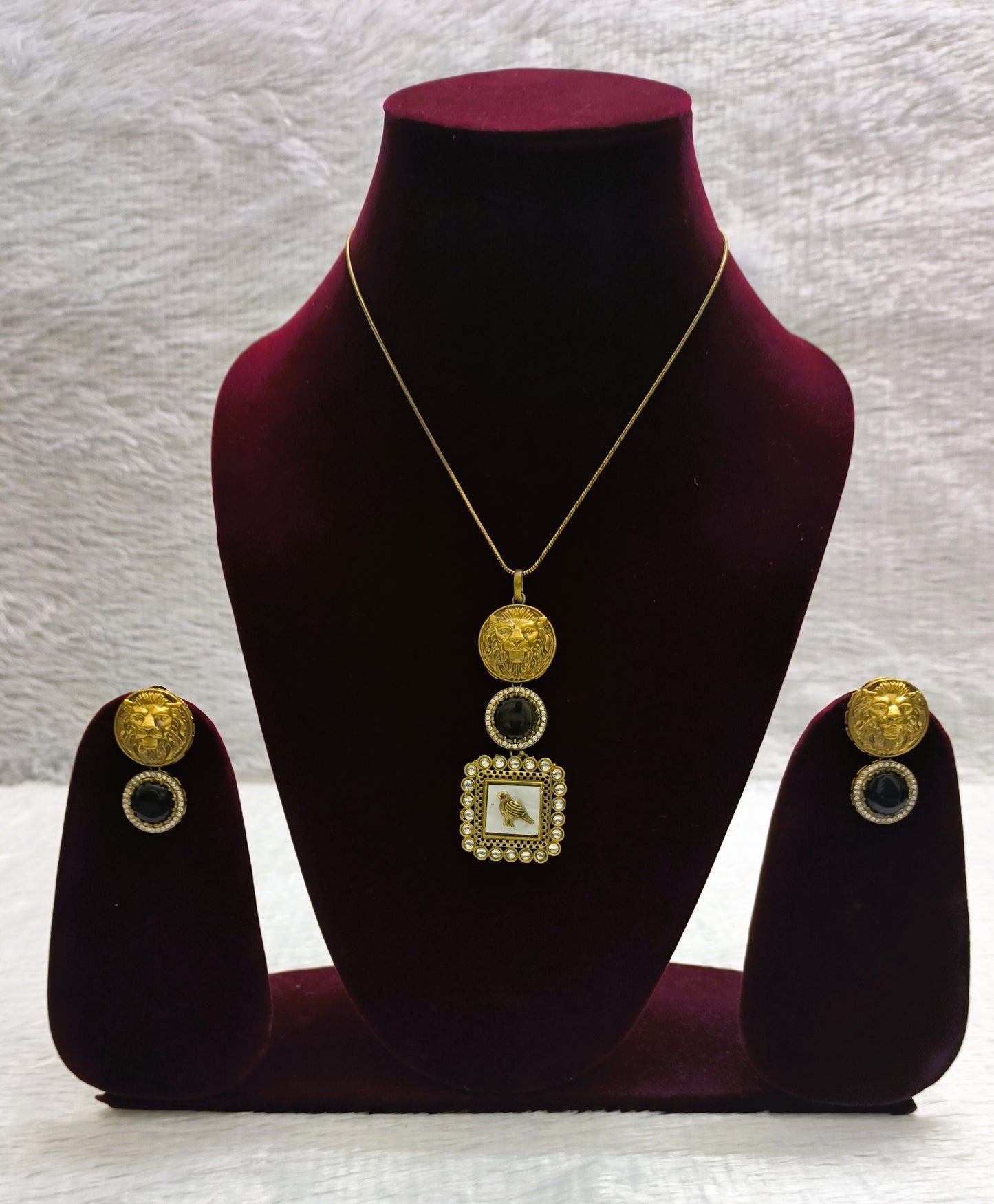 Sabyasachi Inspired Pendent set with Bird Carving on Natural Stone