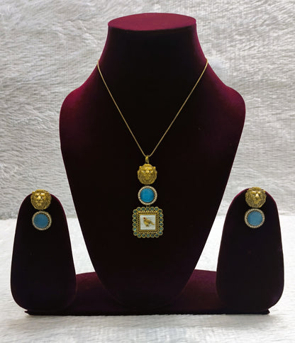 Sabyasachi Inspired Pendent set with Bird Carving on Natural Stone