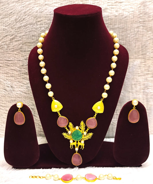 Attractive Monalisa Set With Pearl Mala & Bracelet