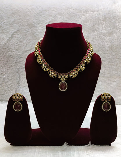 Exquisite Kundan Necklace Set with Monalisa Stone Drop