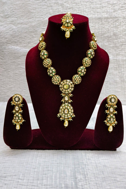 Stunning Kundan Necklace with Maangtikka and Pearl Drop