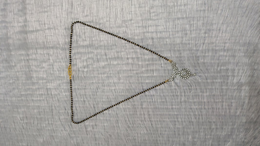 Elegant Fanned Diamond Mangal Sutra