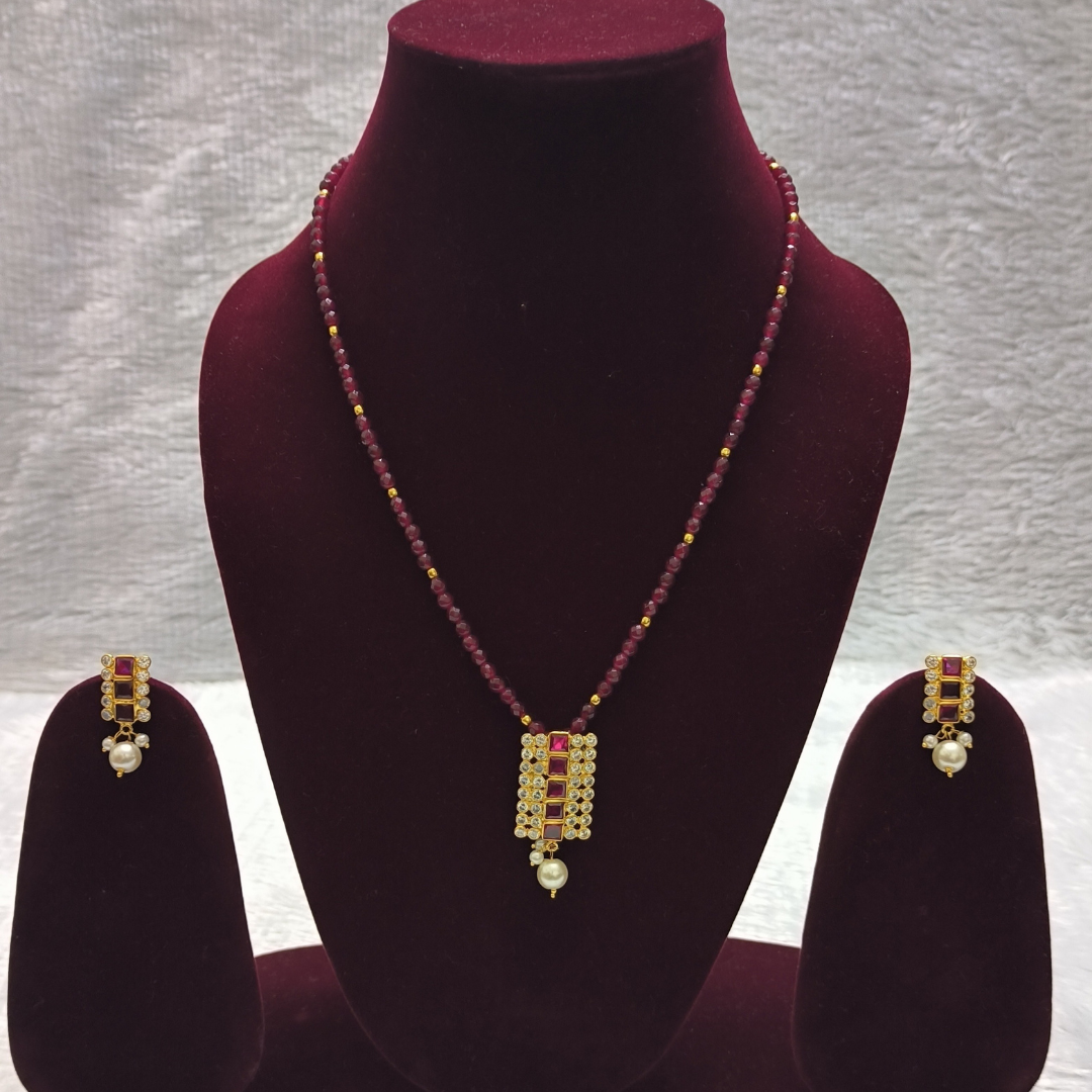 Lovely Red Crystal Beads Necklace with 22ct Gold Plated Pendant