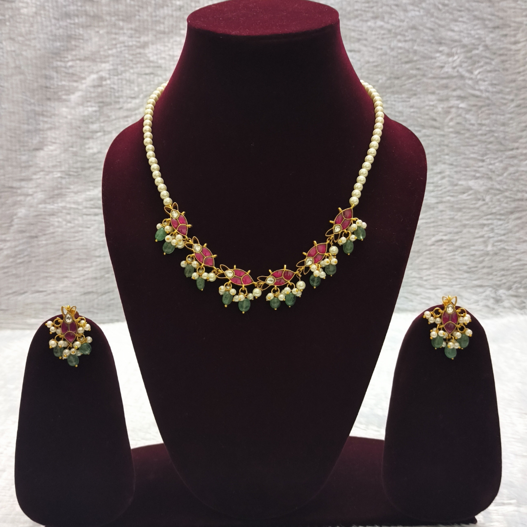 Pretty Jadau Necklace Set with Pearl Chain