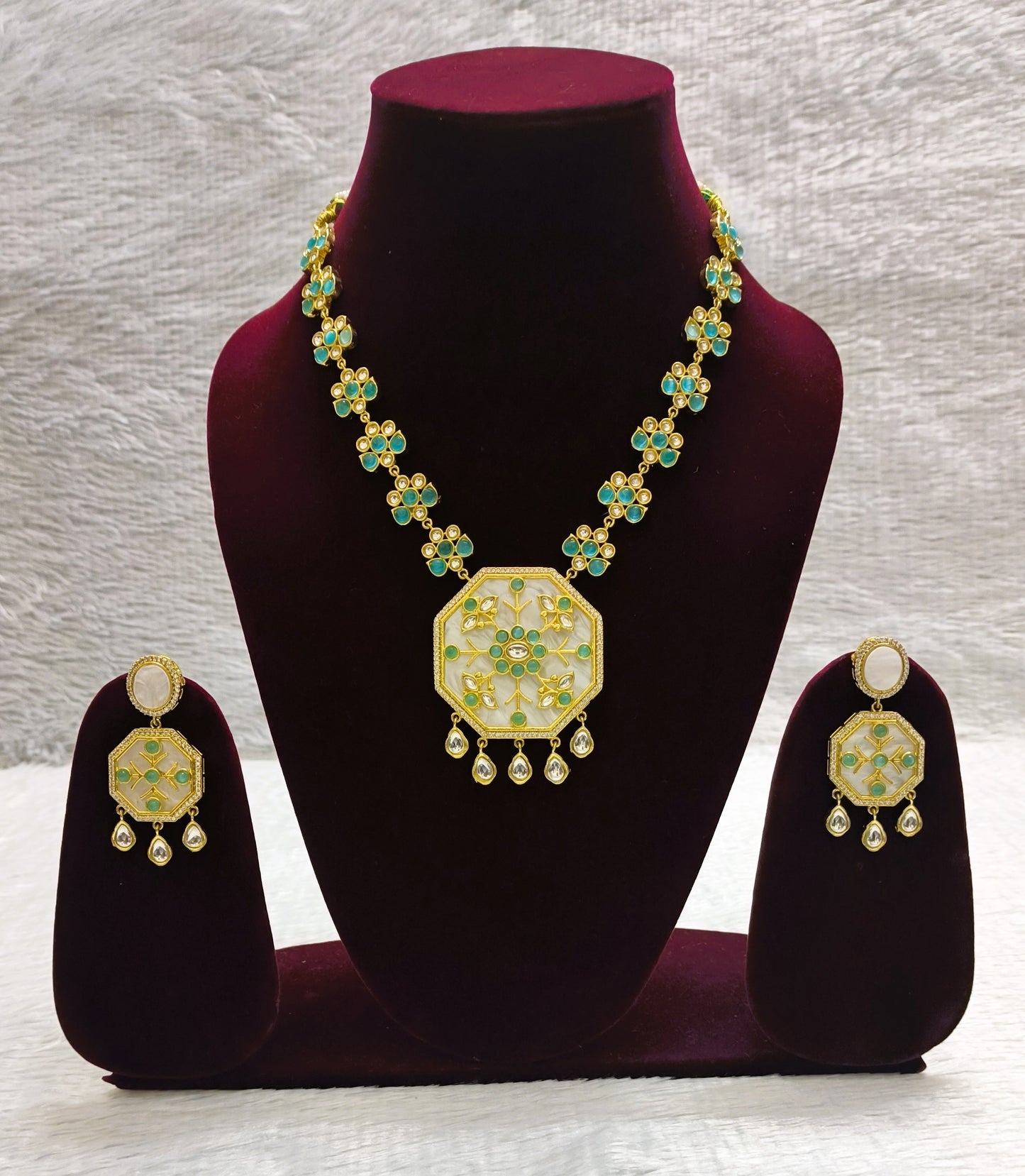 Beautiful Kundan Natural Stone Necklace Set