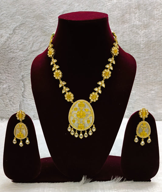 Beautiful Natural Stone kundan Necklace Set