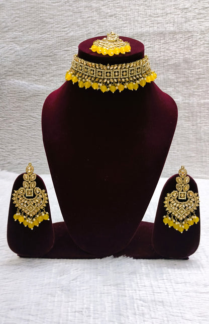 Trendy Choker with Kundan and Maangtikka