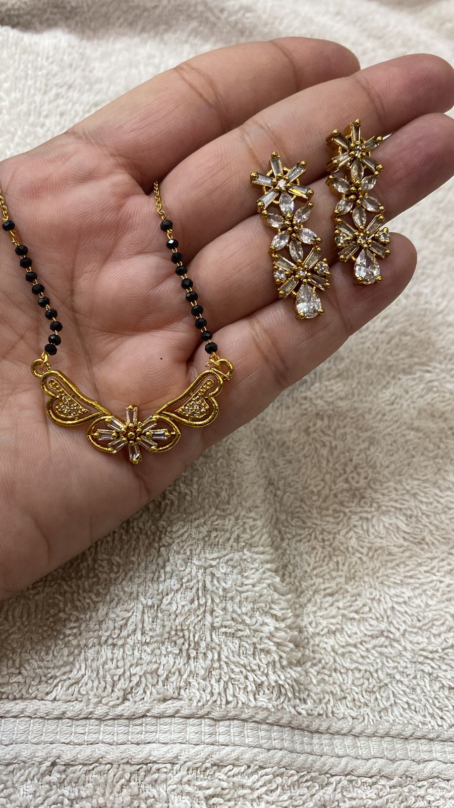 Beautiful Black Beads With Cute Pendent and Earrings